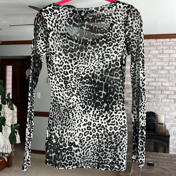 EXPRESS Long Sleeve semi- Sheer Animal Cheetah Print Top size Small Petite - Picture 5 of 6